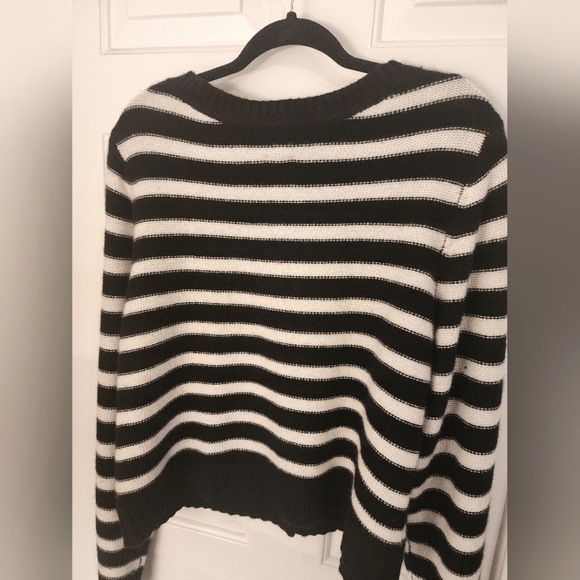 NWOT Anthropologie Maeve Cashmere sweater. - Picture 2 of 11